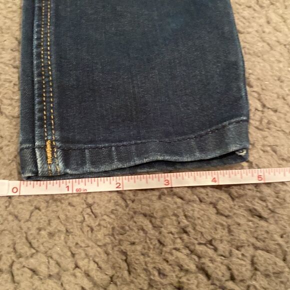 DL1961 Angel Mid Rise Jeans - Picture 11 of 13
